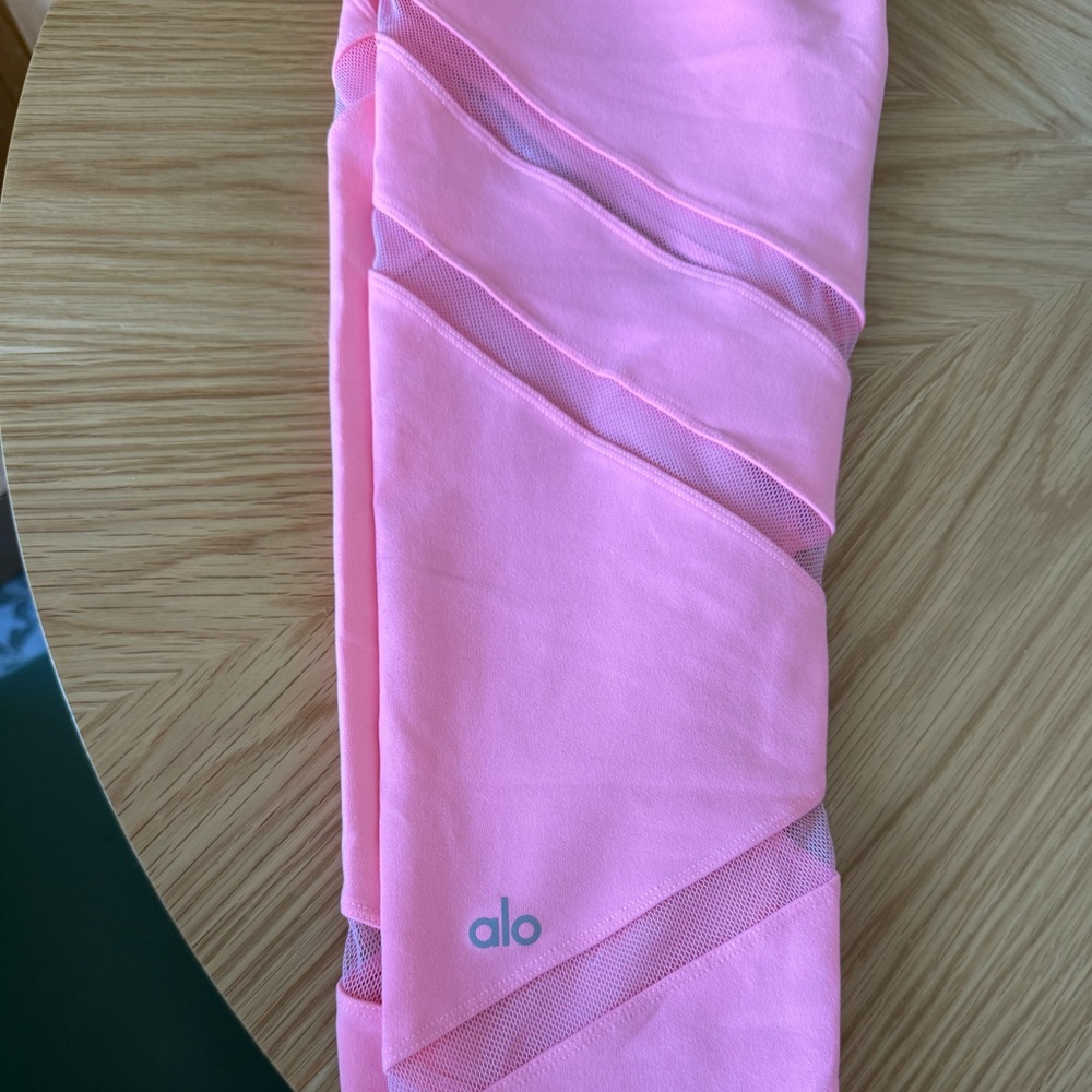 ALO Yoga Vibrant Pink Leggings
